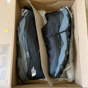 THE NORTHFACE WATERPROOF HIKING SHOES